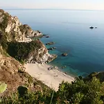 A Turri And Restaurant 2* Capo Vaticano