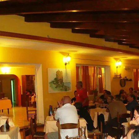 A Turri And Restaurant Hotel 2*