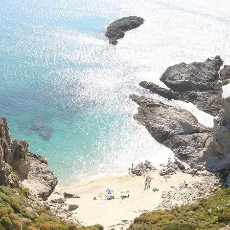 A Turri And Restaurant Hotell Capo Vaticano